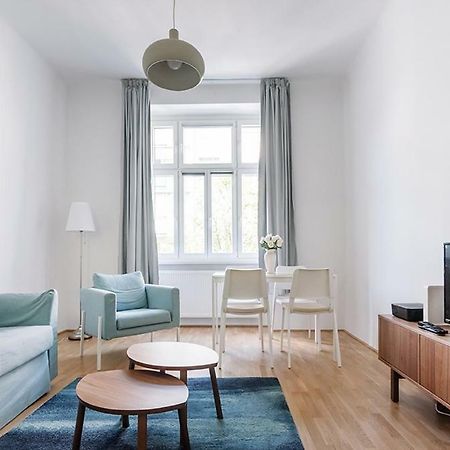Universum Apartment Виена Екстериор снимка