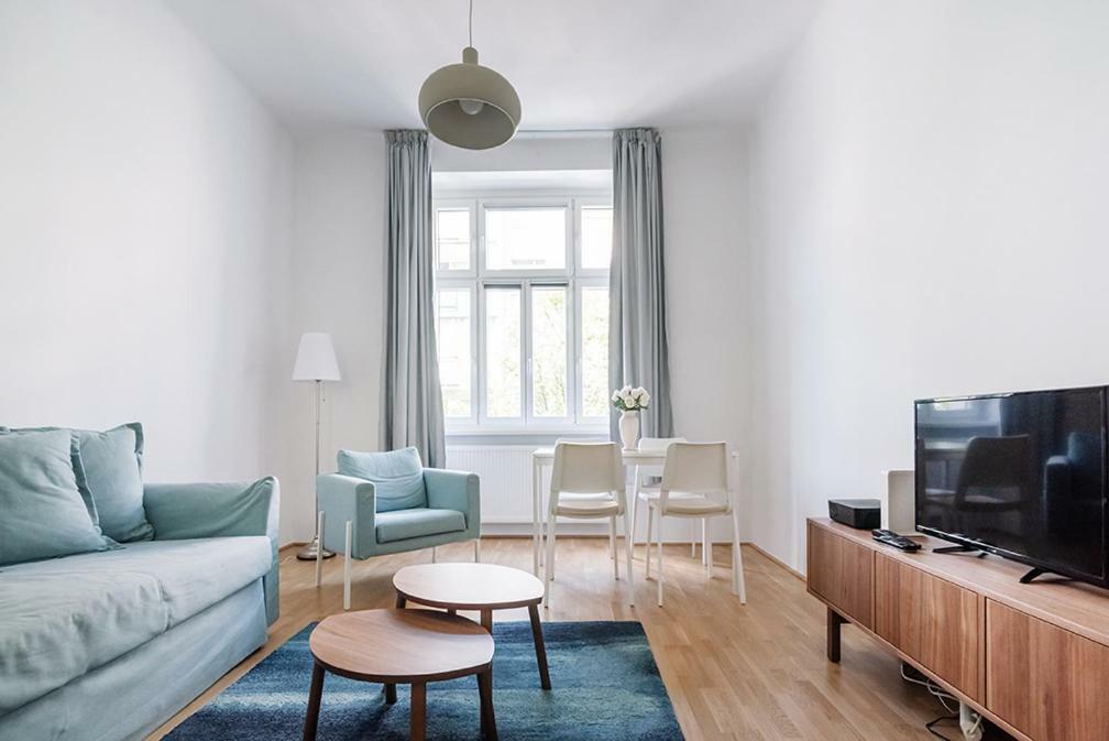 Universum Apartment Виена Екстериор снимка