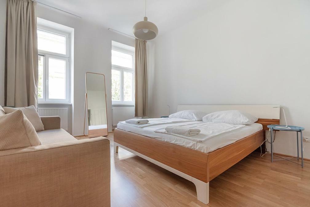 Universum Apartment Виена Екстериор снимка